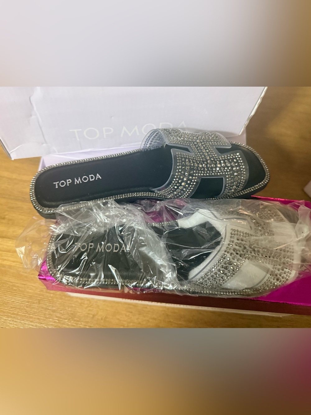 TOP MODA NIB Rhinestone Slides